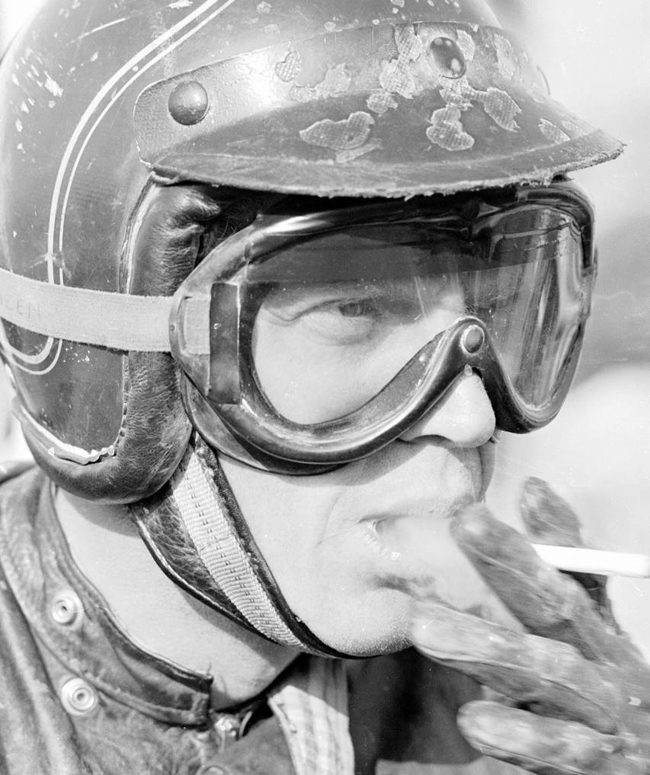 smoke_moto
